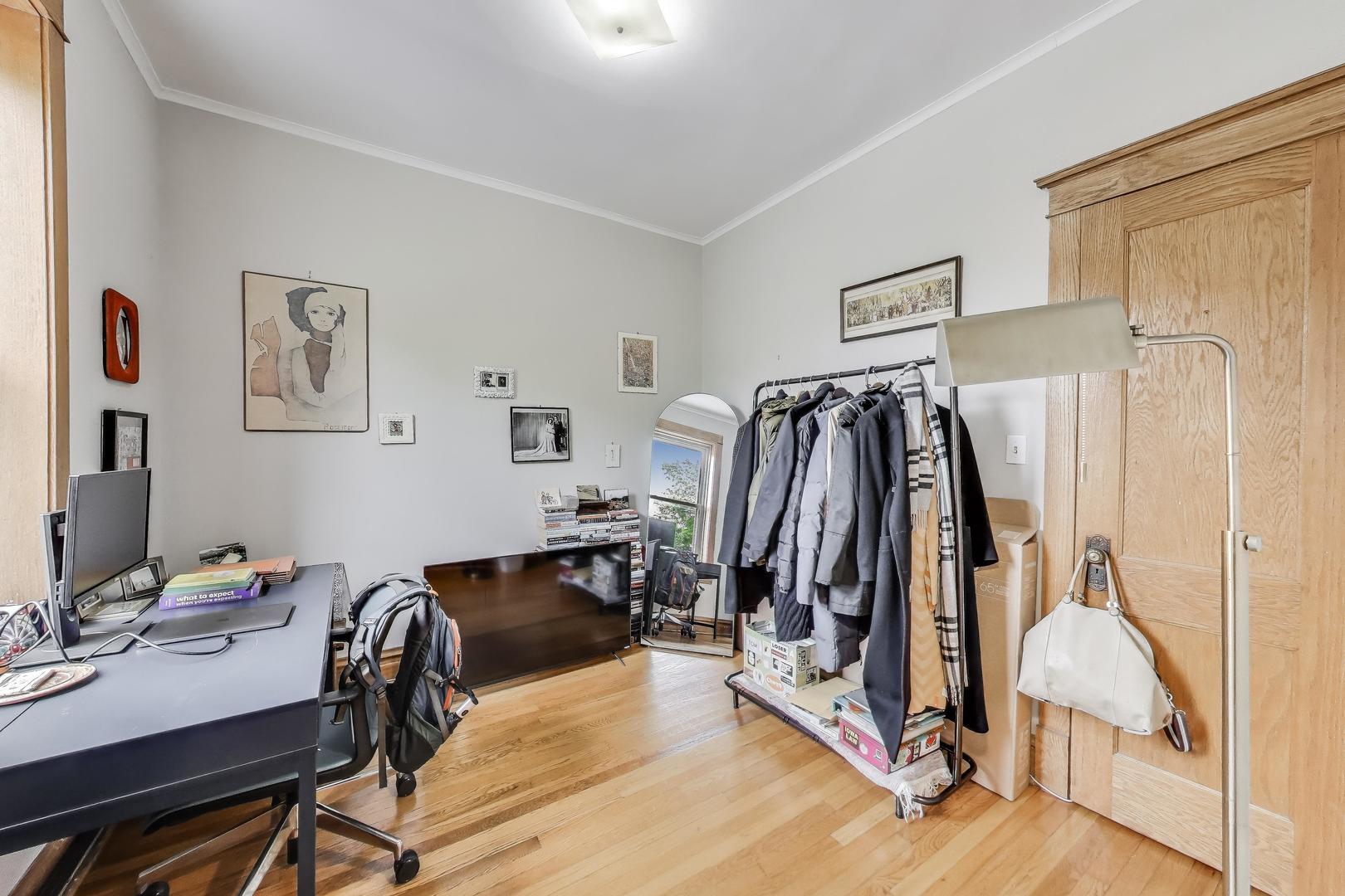 2333 N Spaulding Avenue