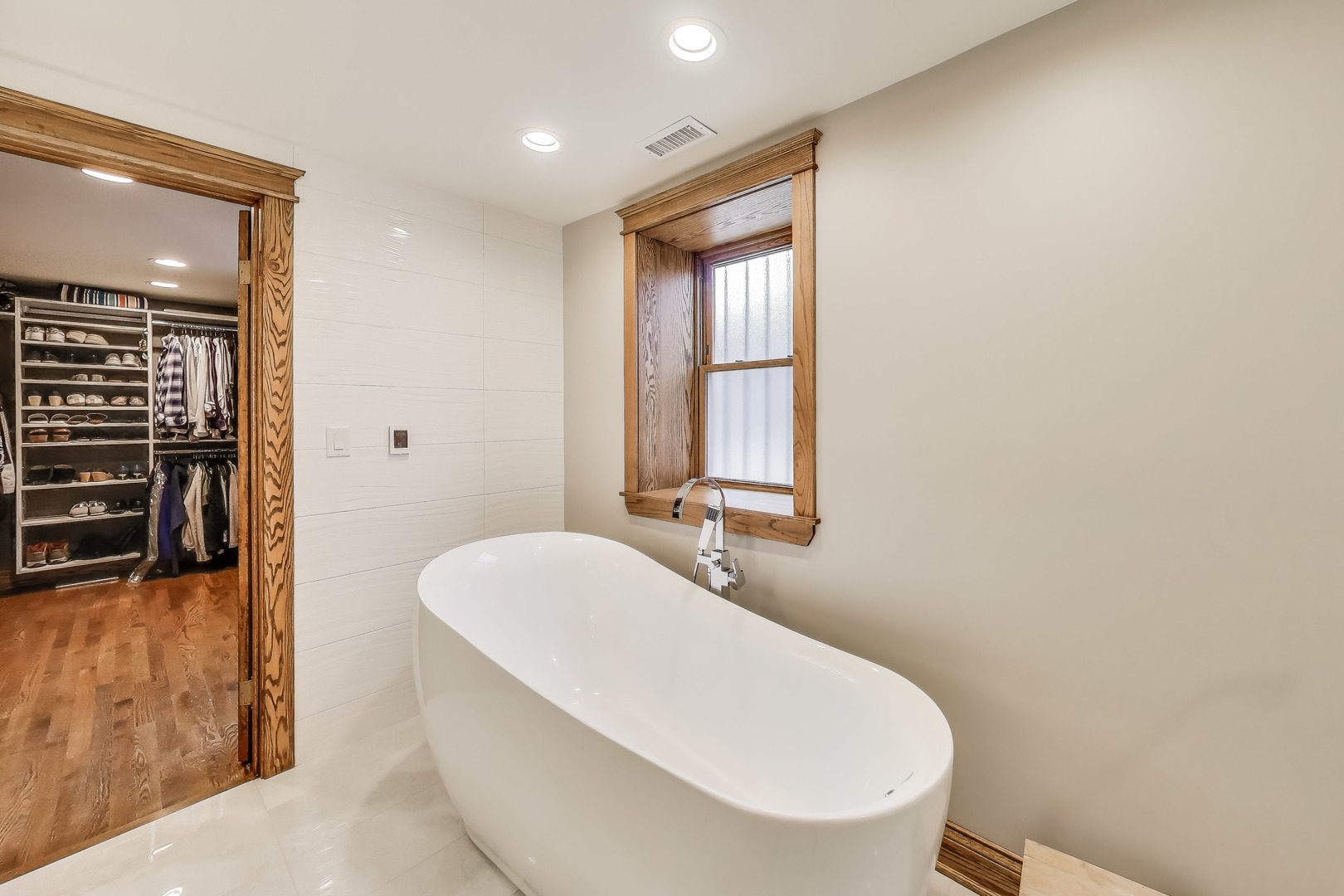 2333 N Spaulding Avenue