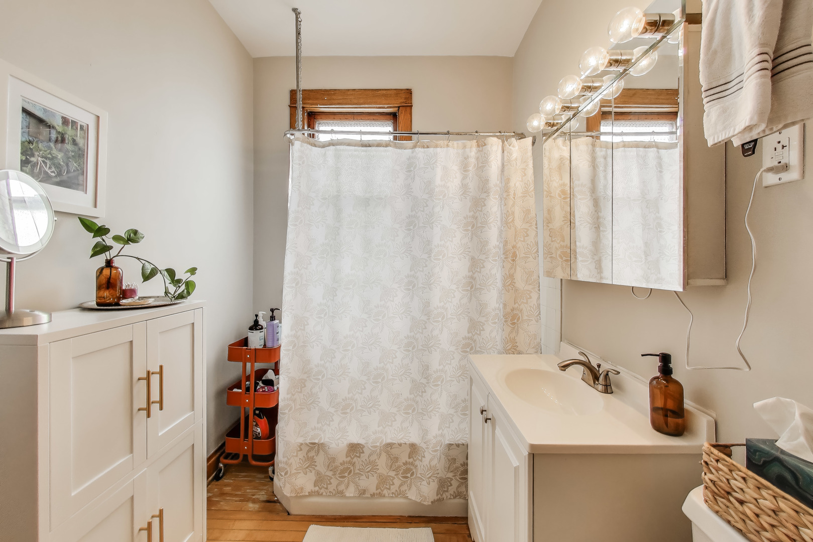 2333 N Spaulding Avenue