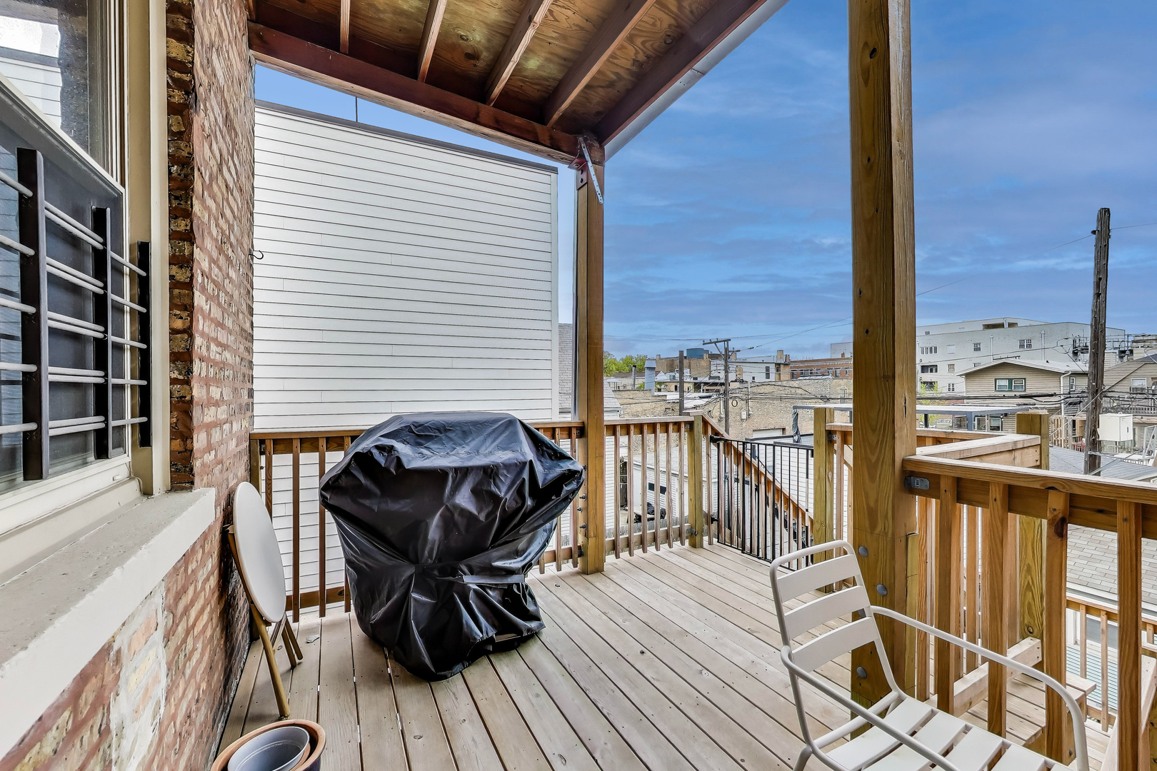 2333 N Spaulding Avenue