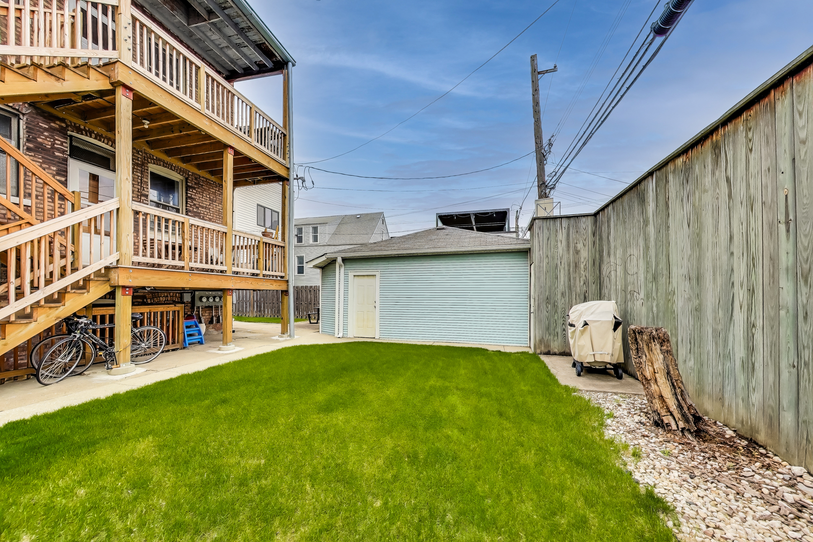 2333 N Spaulding Avenue