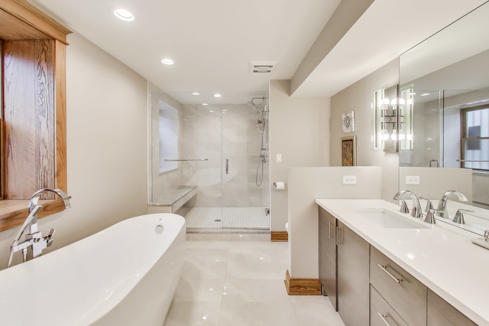 2333 N Spaulding Avenue