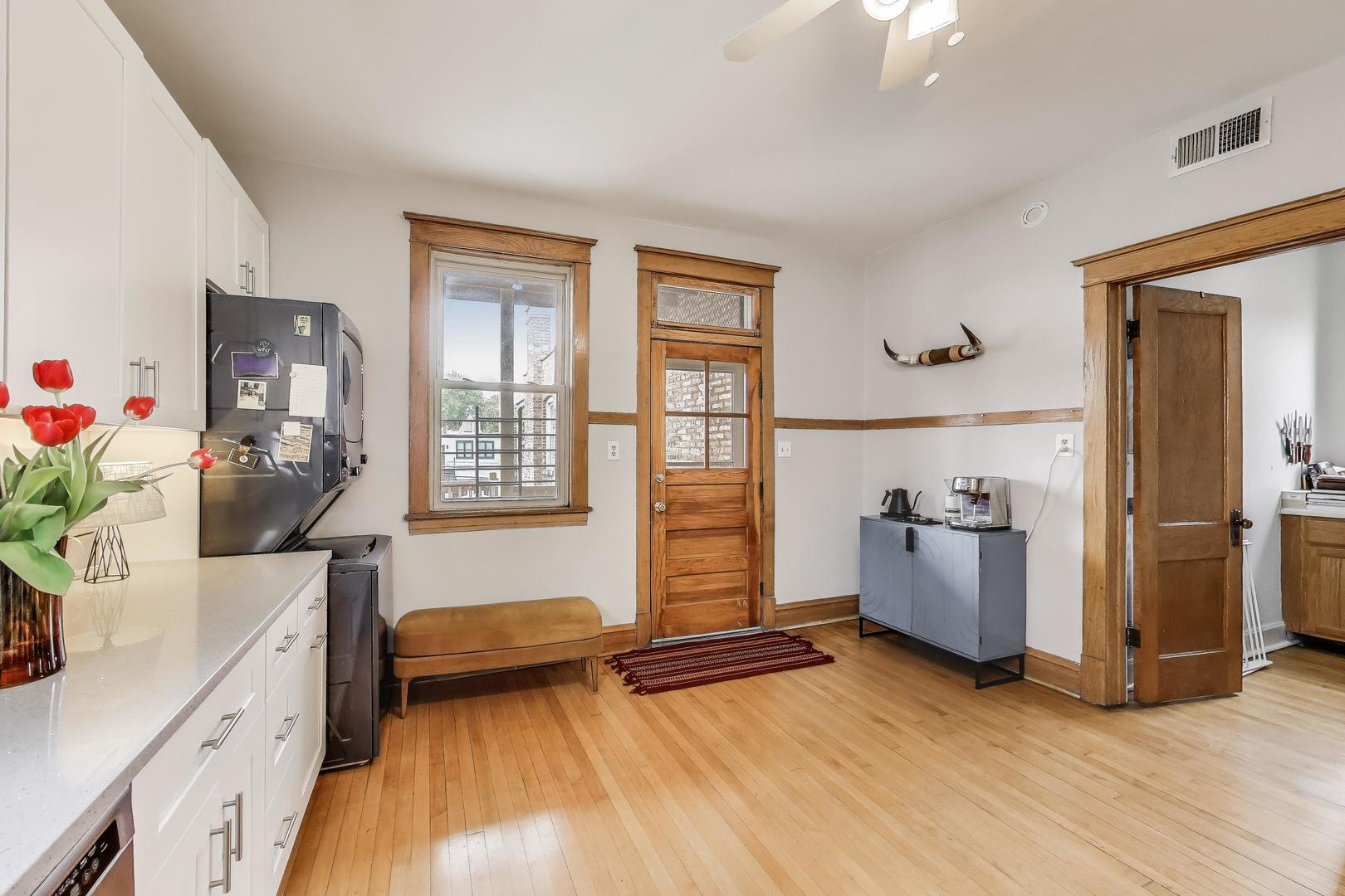 2333 N Spaulding Avenue