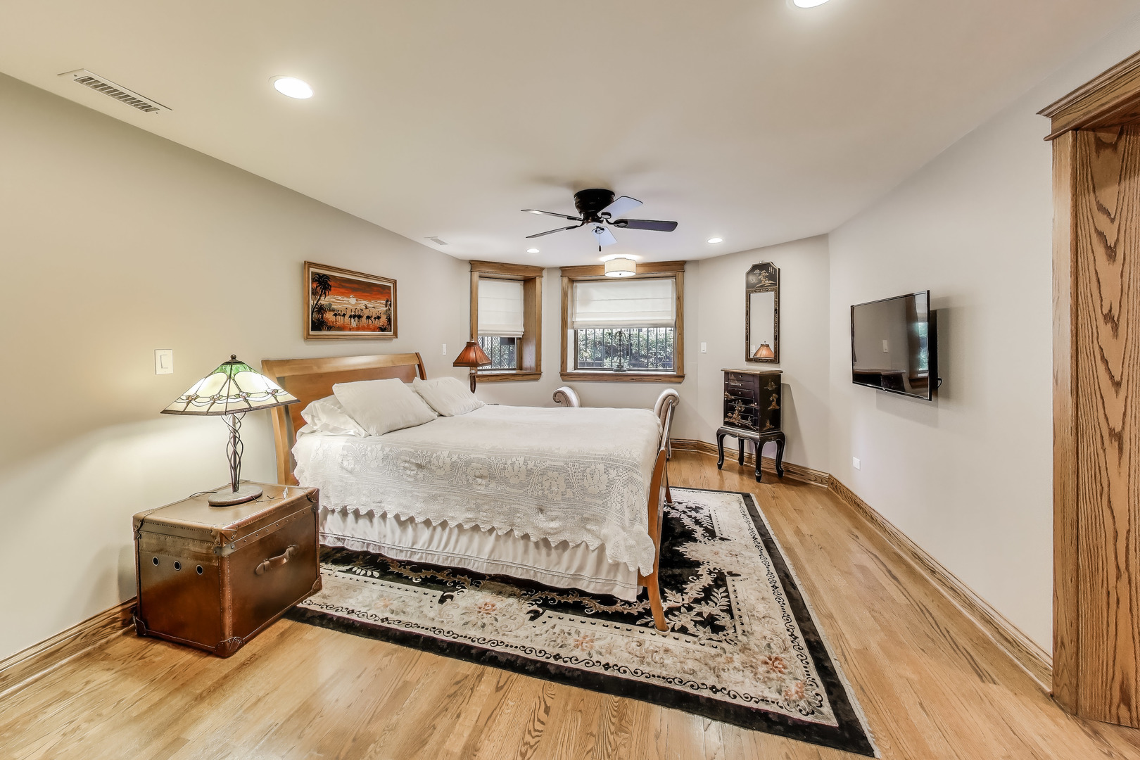 2333 N Spaulding Avenue