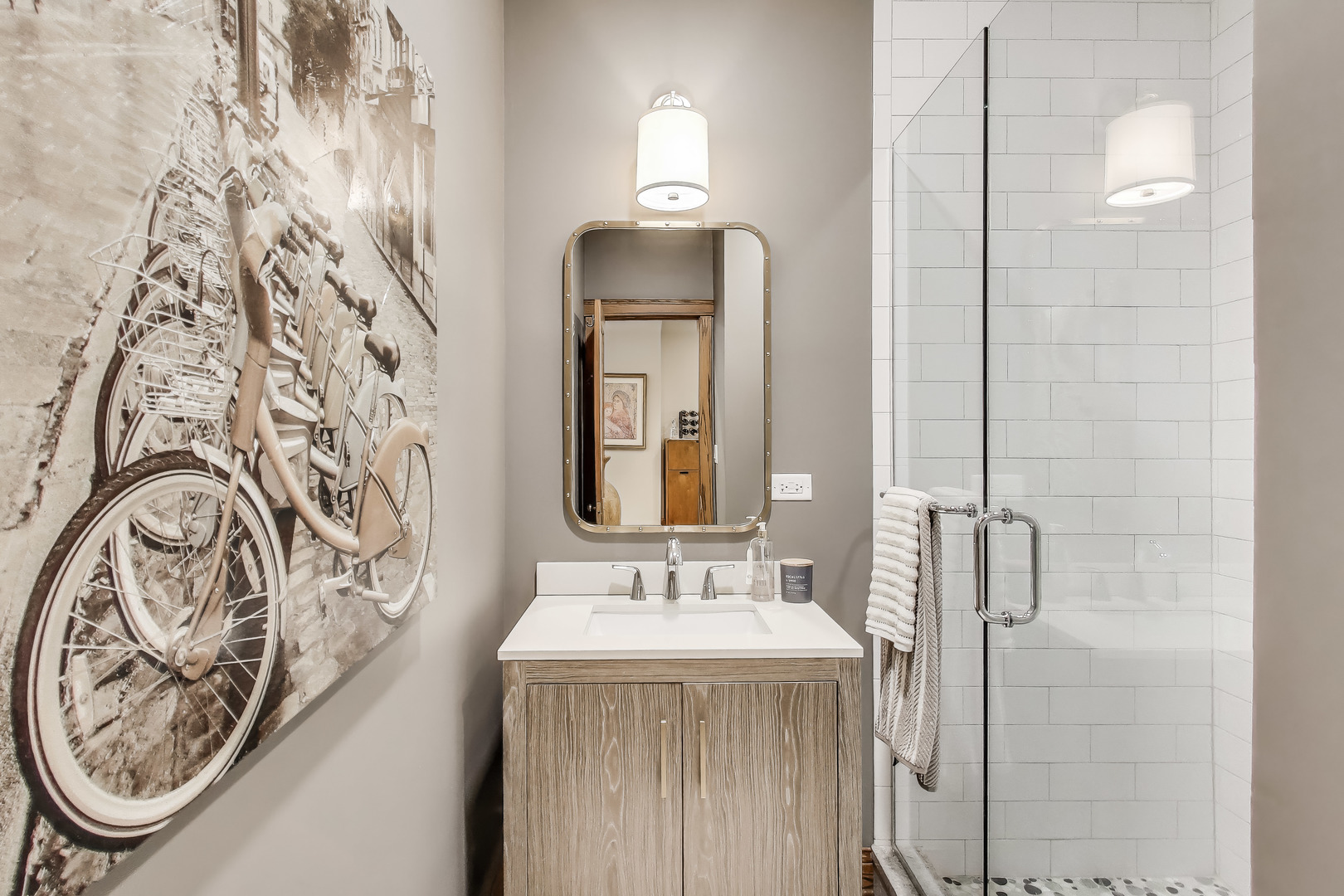 2333 N Spaulding Avenue