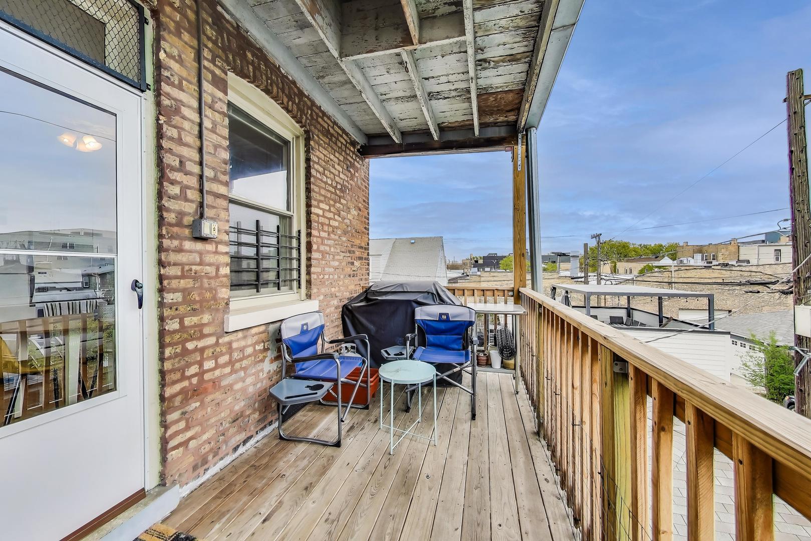 2333 N Spaulding Avenue