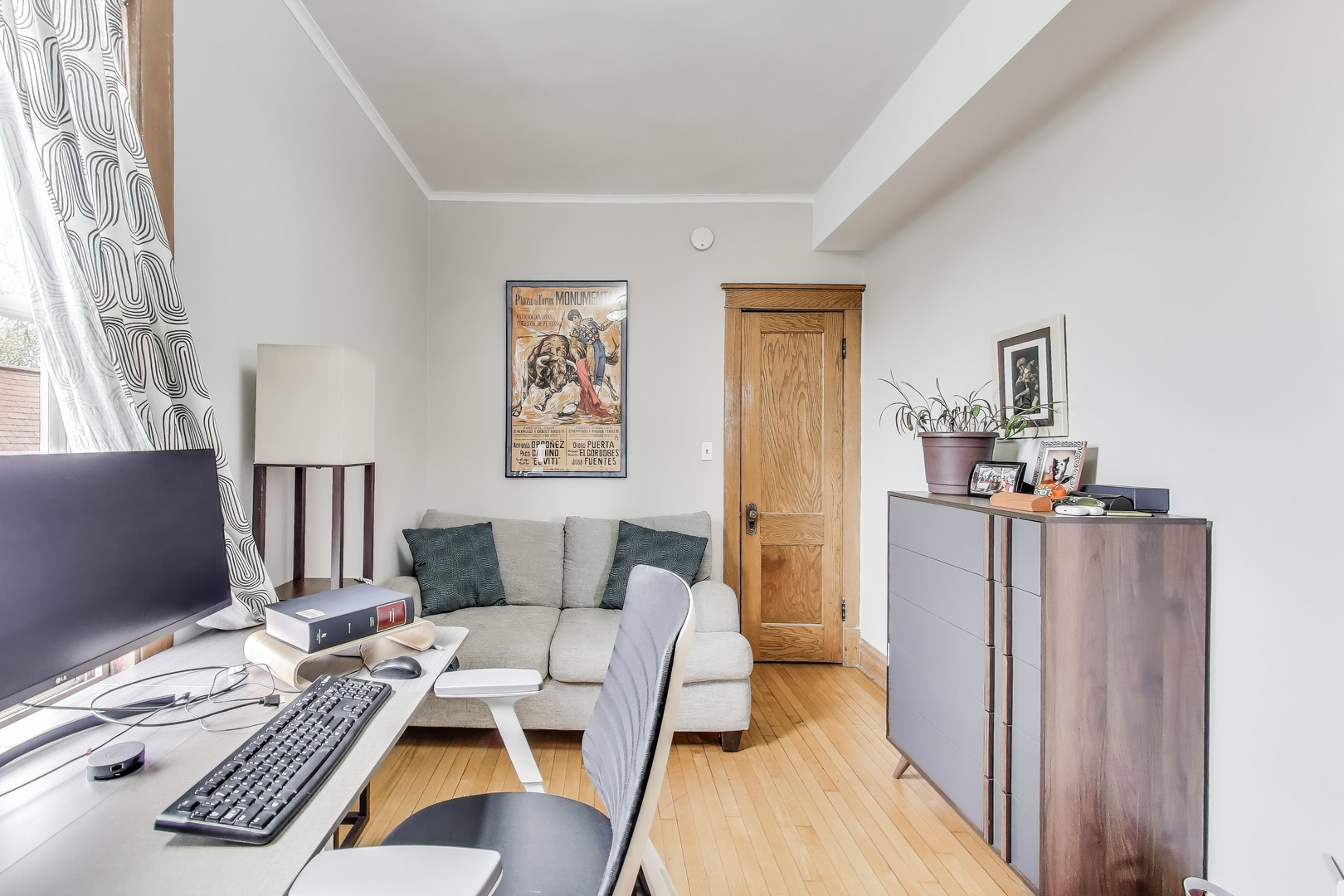 2333 N Spaulding Avenue