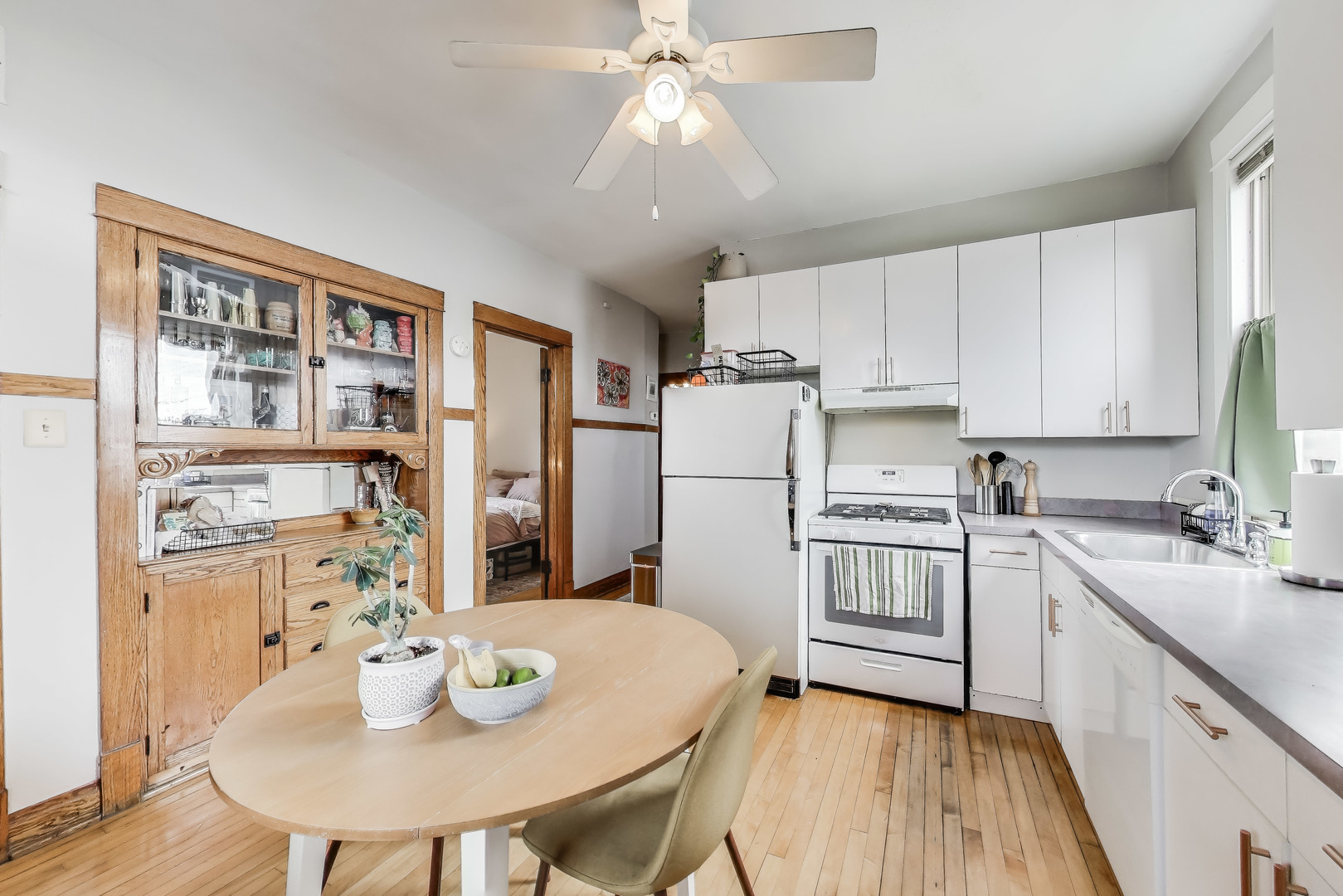 2333 N Spaulding Avenue