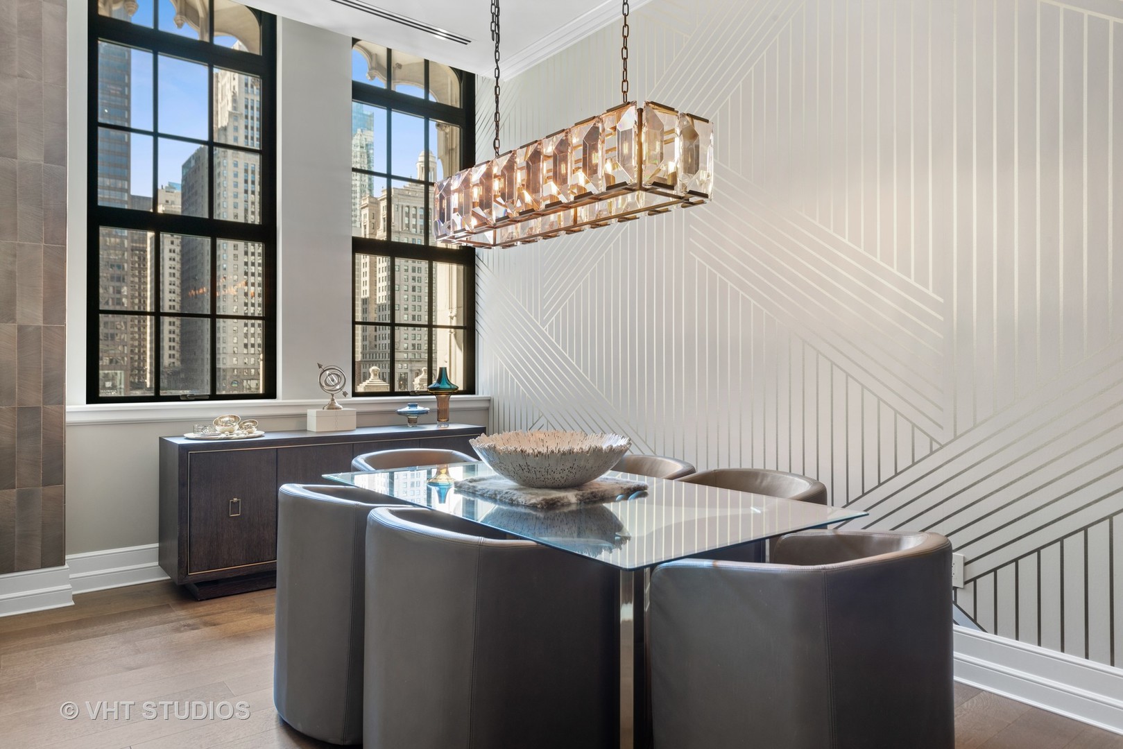 435 N Michigan Avenue Unit: 401