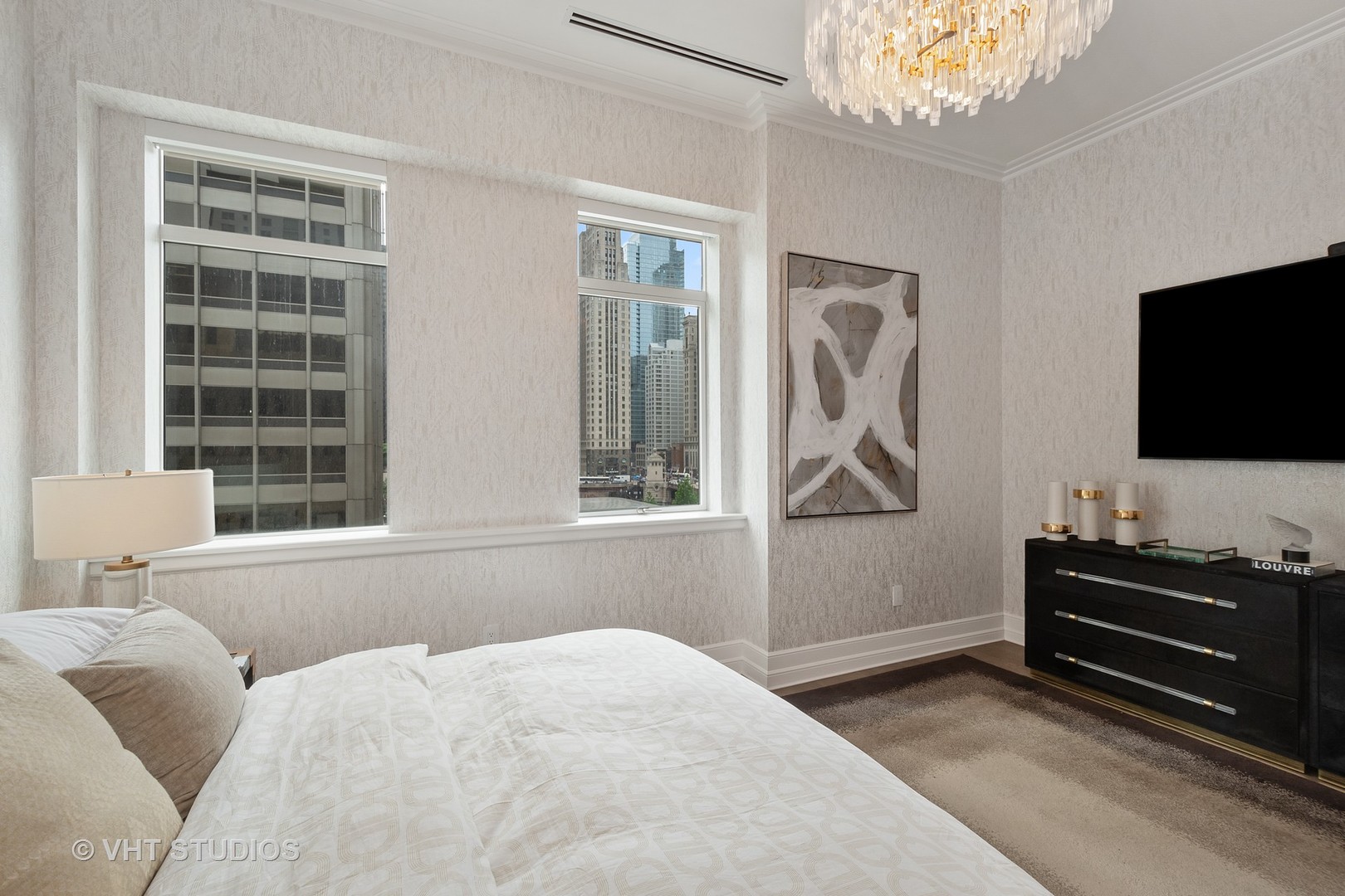 435 N Michigan Avenue Unit: 401