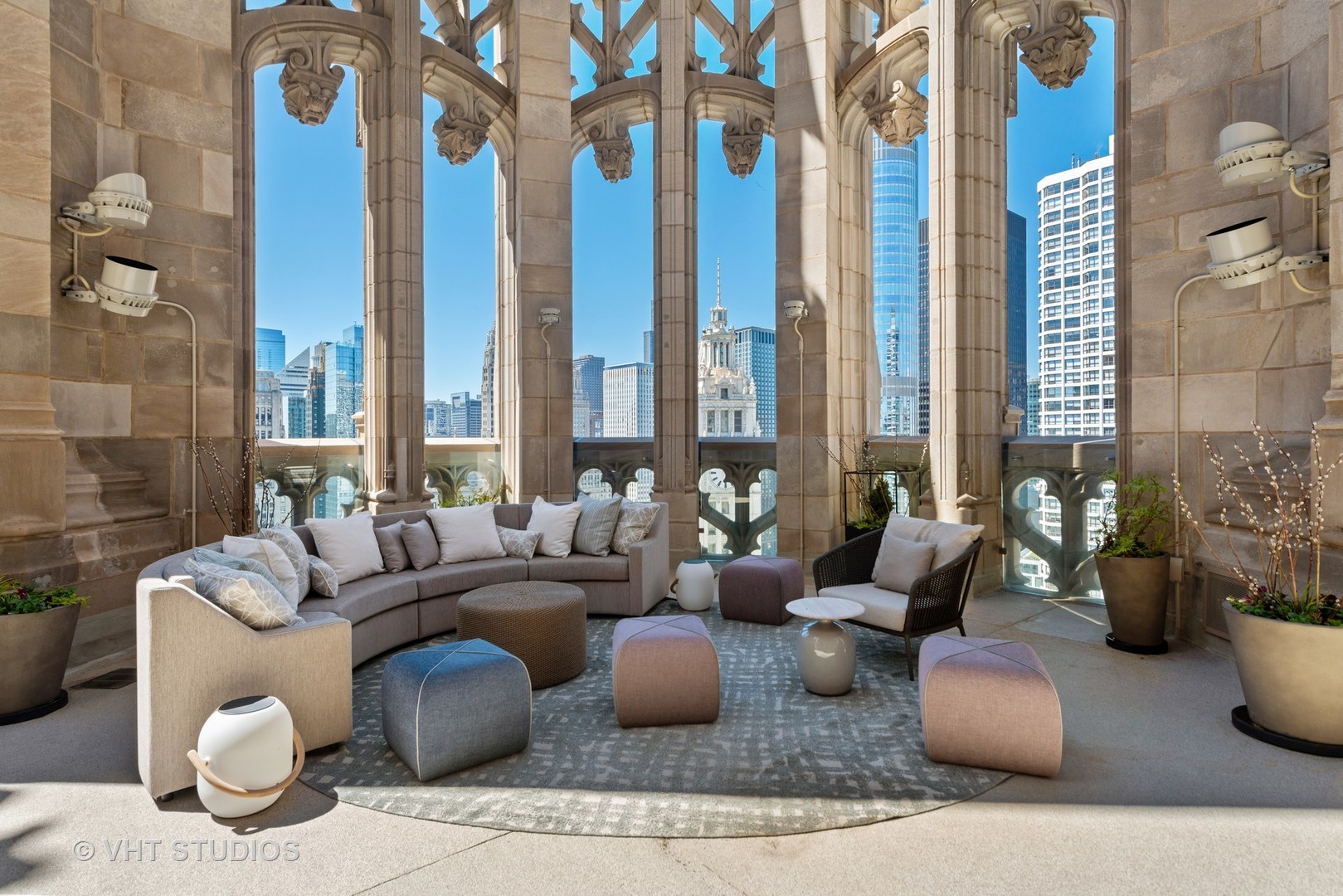 435 N Michigan Avenue Unit: 401