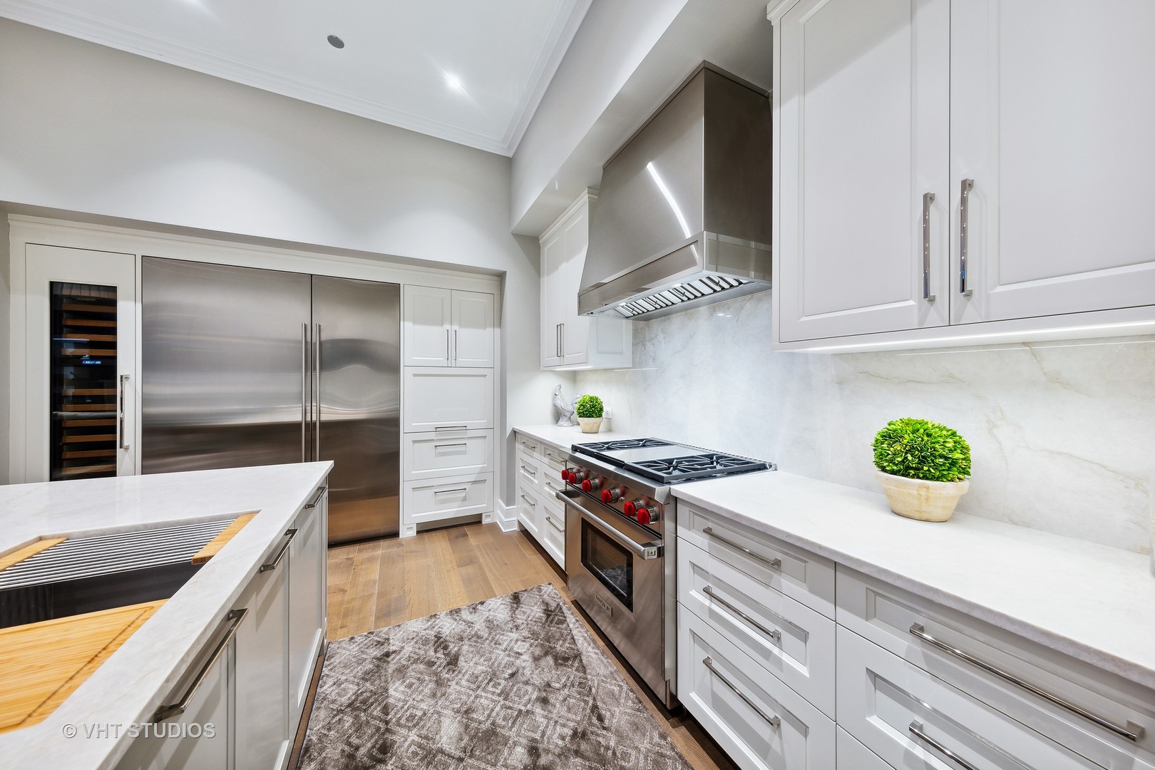 435 N Michigan Avenue Unit: 401