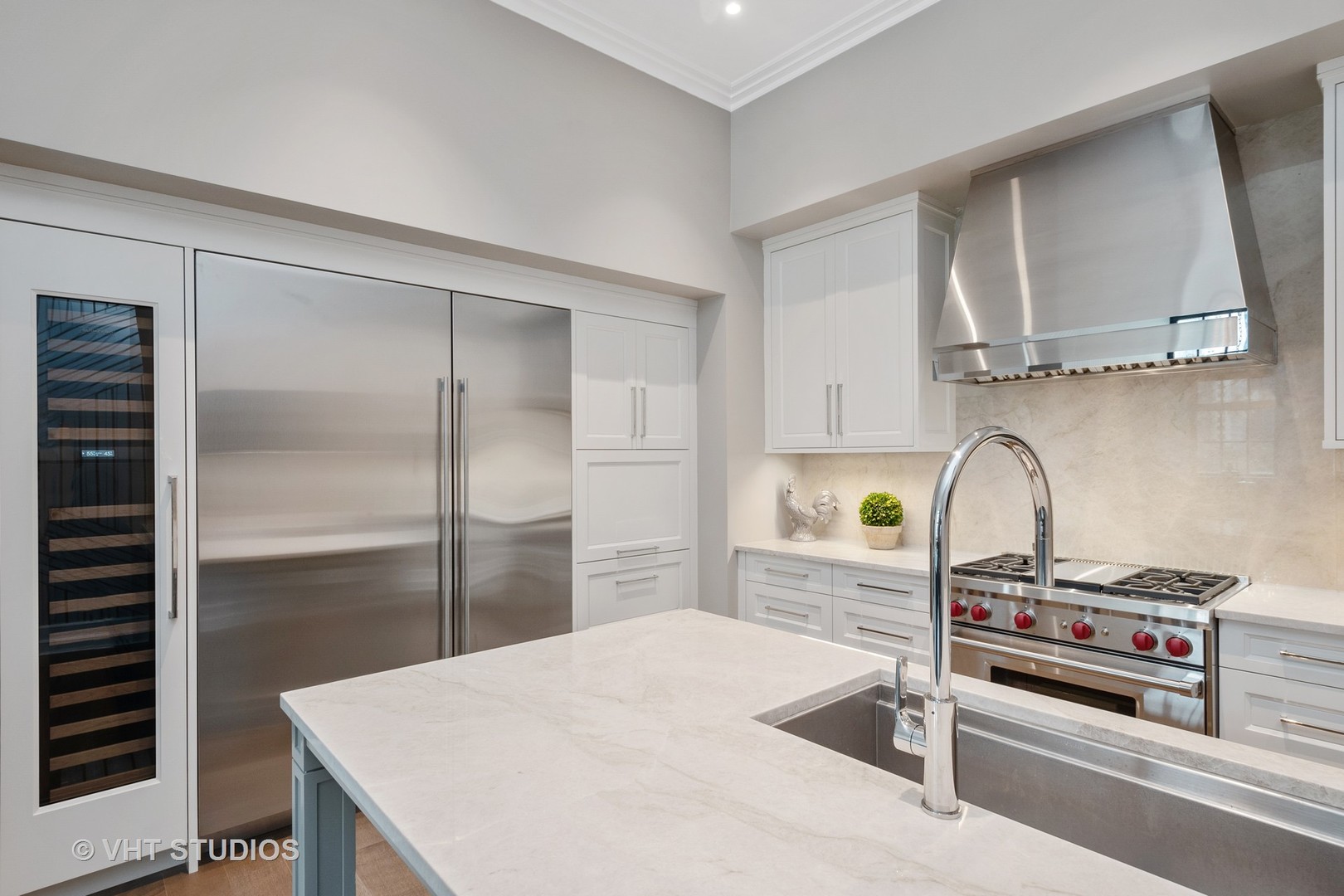 435 N Michigan Avenue Unit: 401