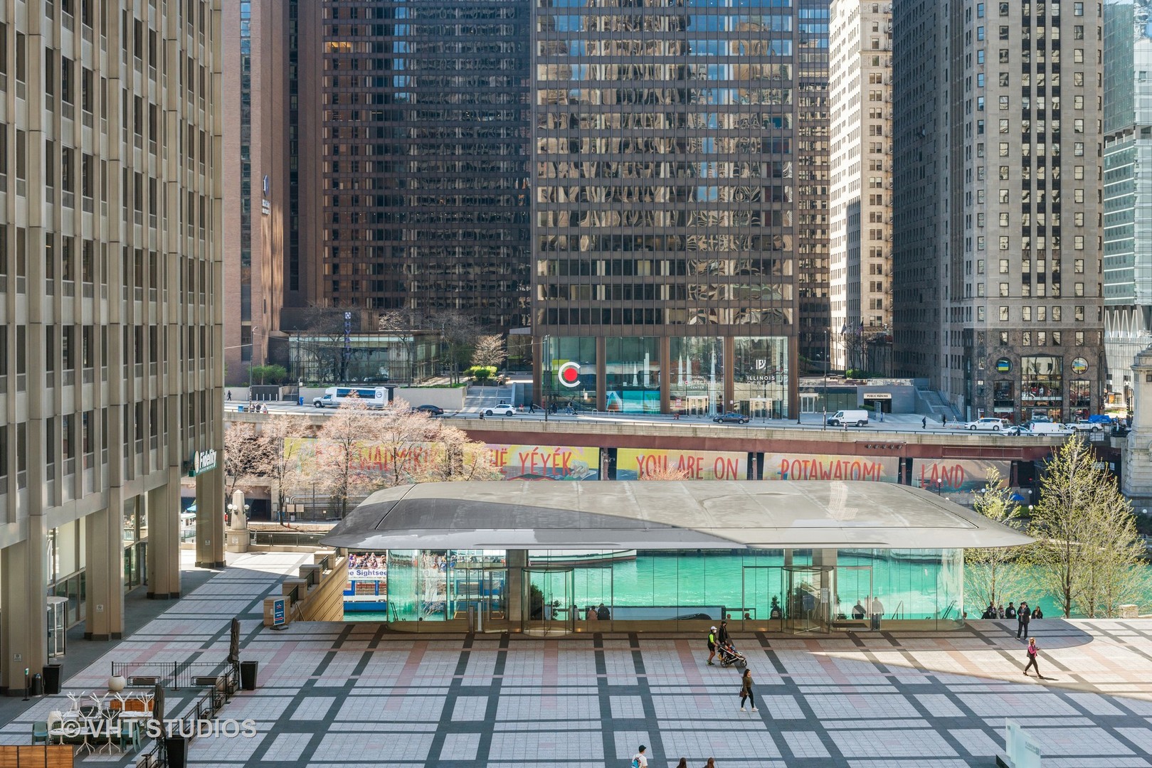 435 N Michigan Avenue Unit: 401