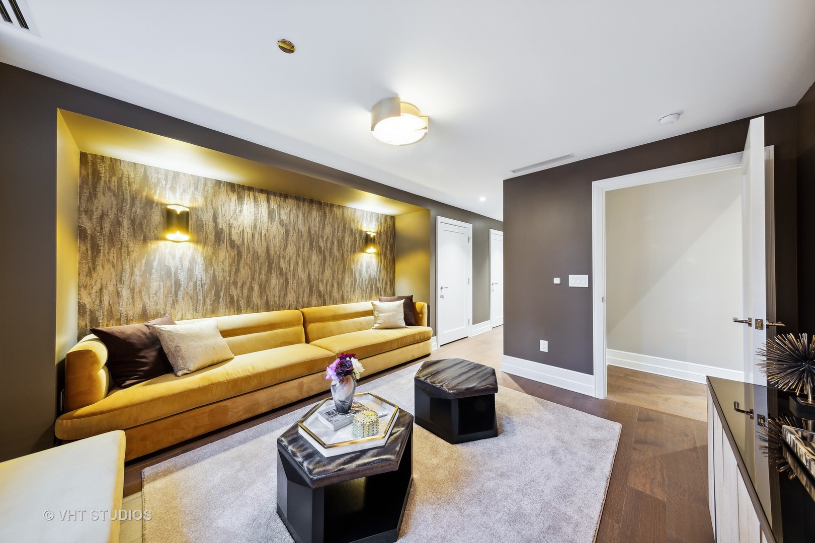 435 N Michigan Avenue Unit: 401