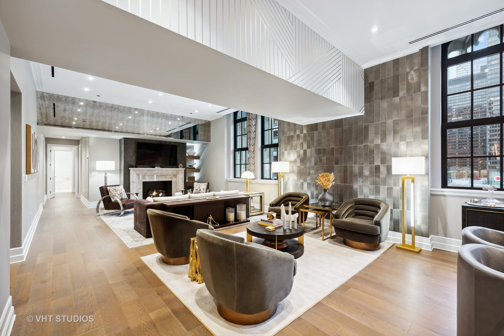 435 N Michigan Avenue Unit: 401