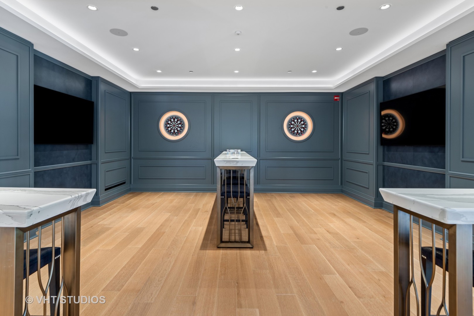 435 N Michigan Avenue Unit: 401
