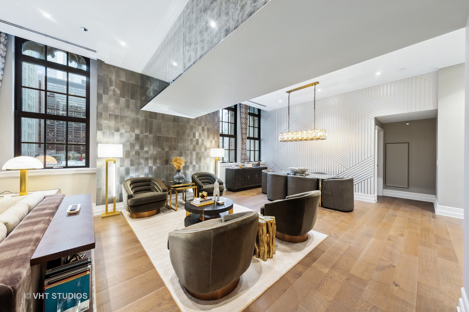 435 N Michigan Avenue Unit: 401
