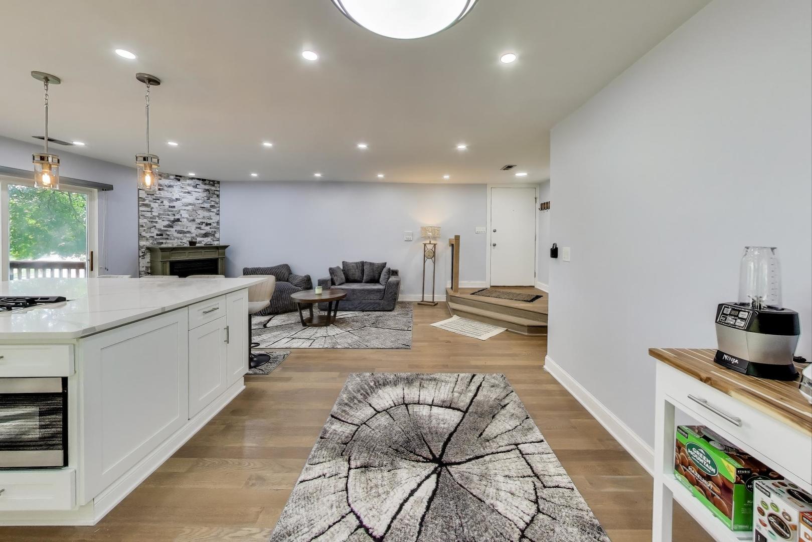 425 Sandpiper Court Unit: C