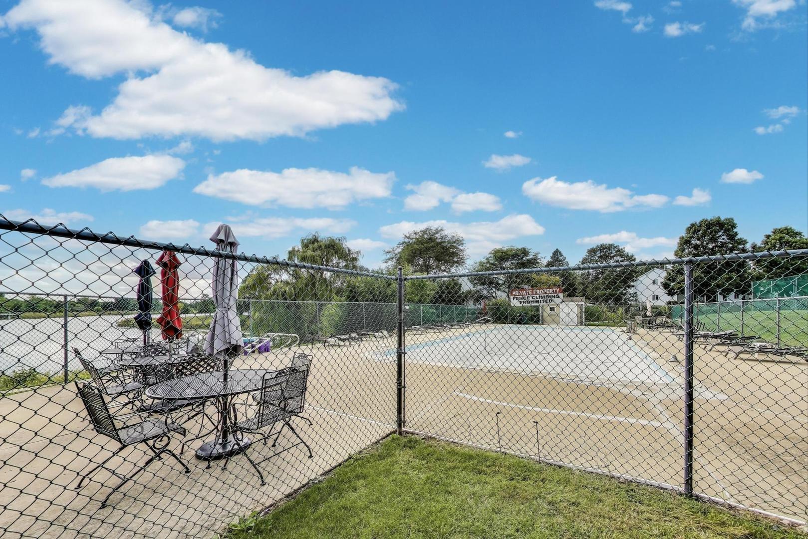 425 Sandpiper Court Unit: C