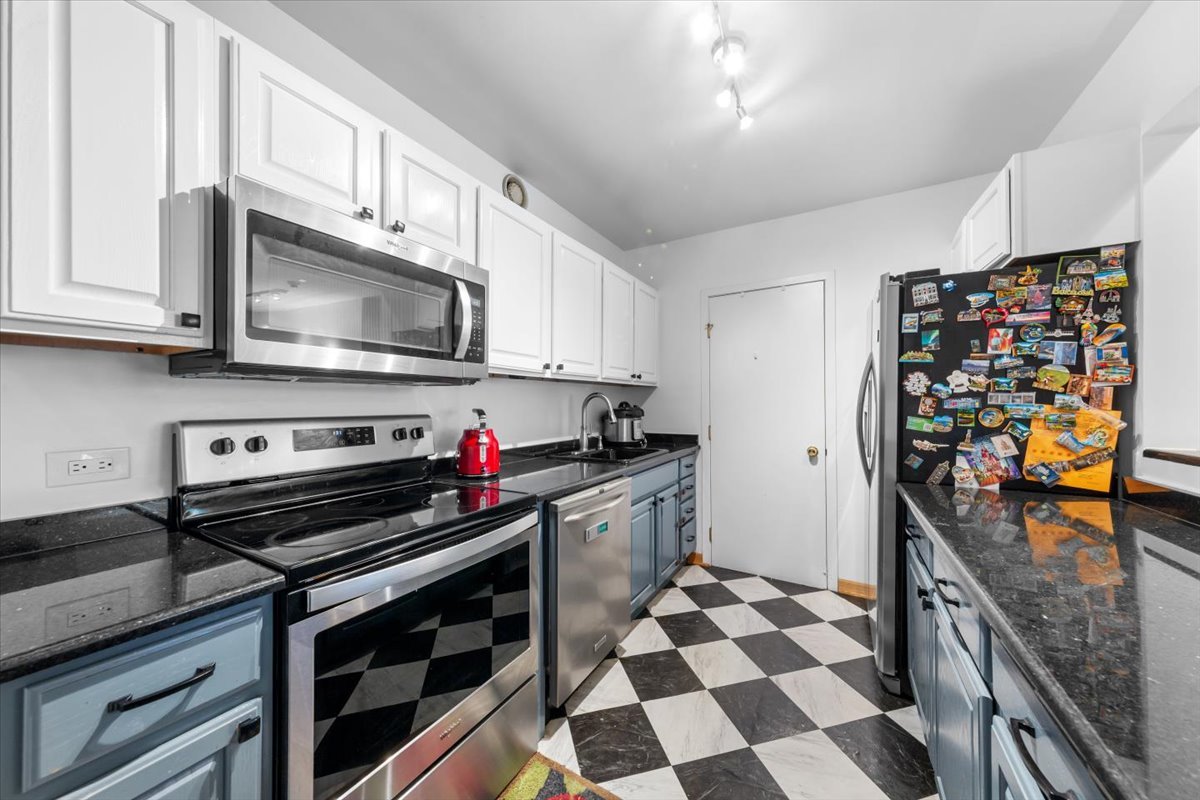 431 S Dearborn Street Unit: 1204