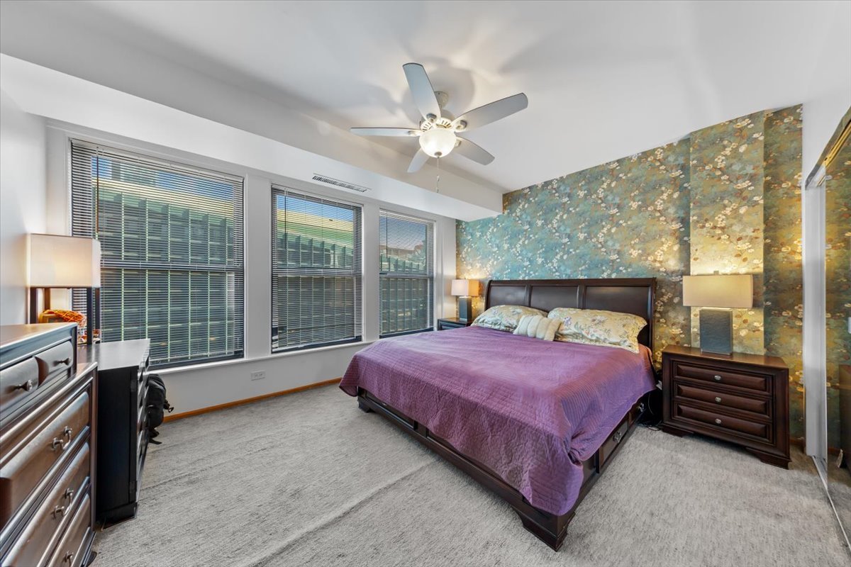 431 S Dearborn Street Unit: 1204