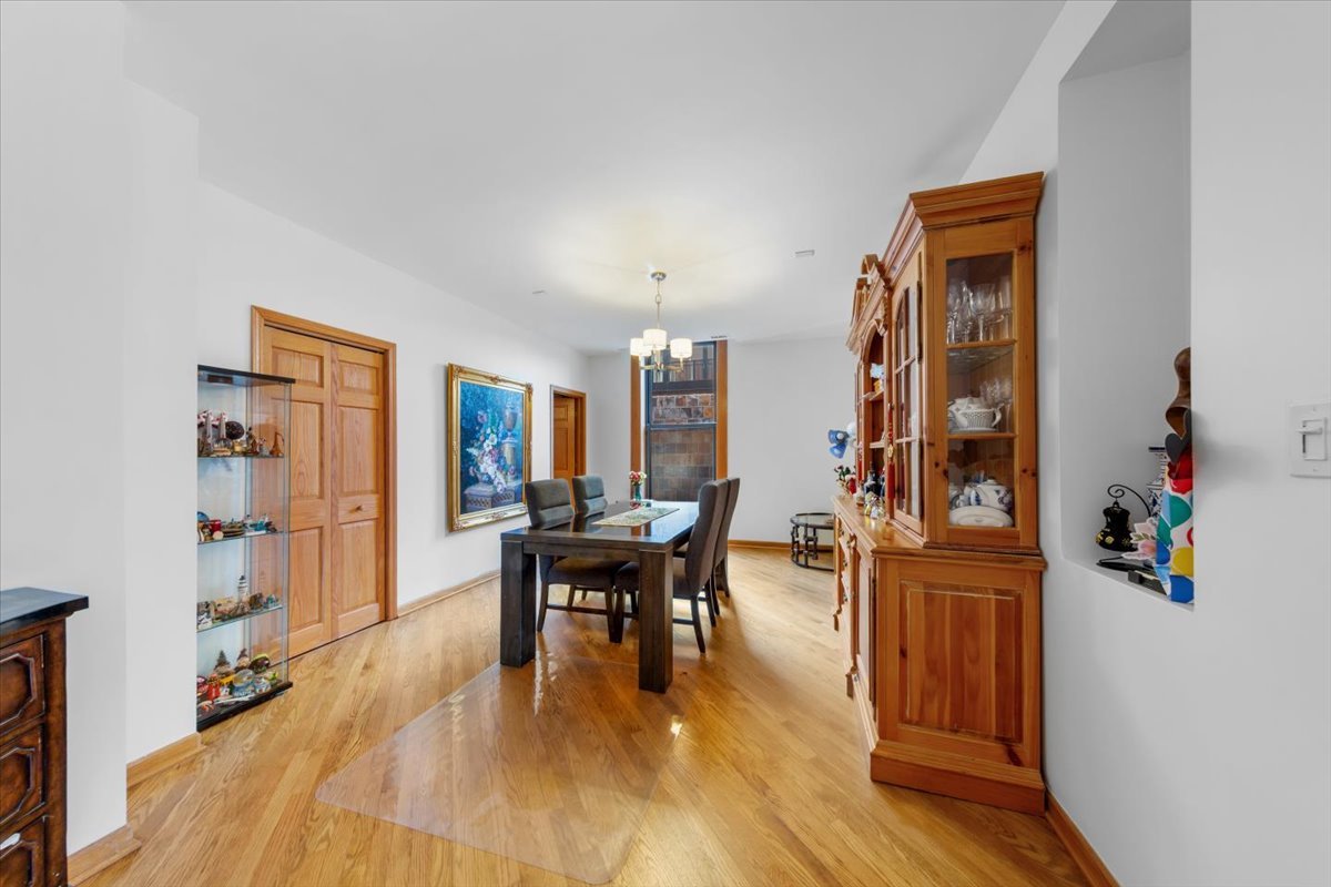 431 S Dearborn Street Unit: 1204
