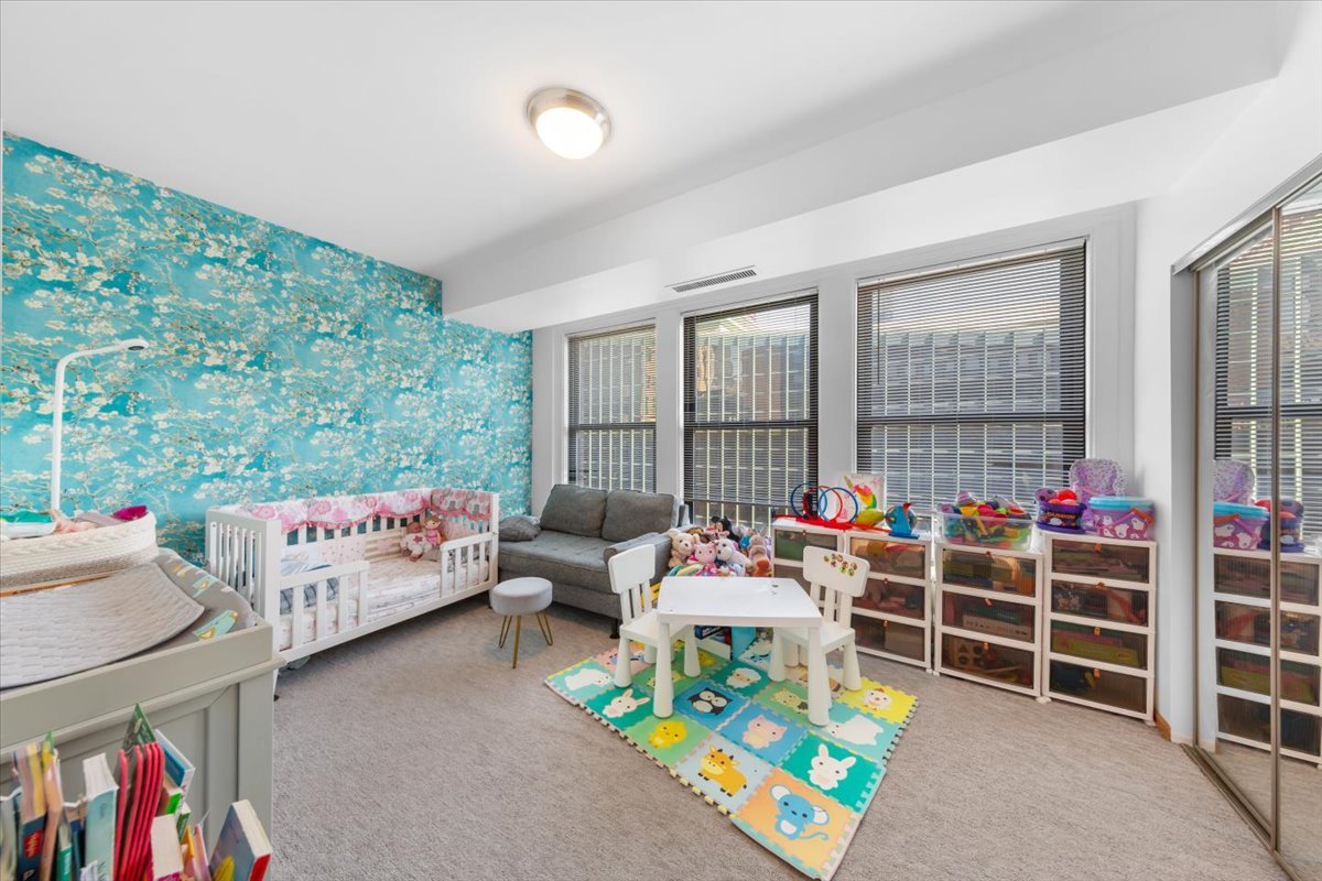 431 S Dearborn Street Unit: 1204