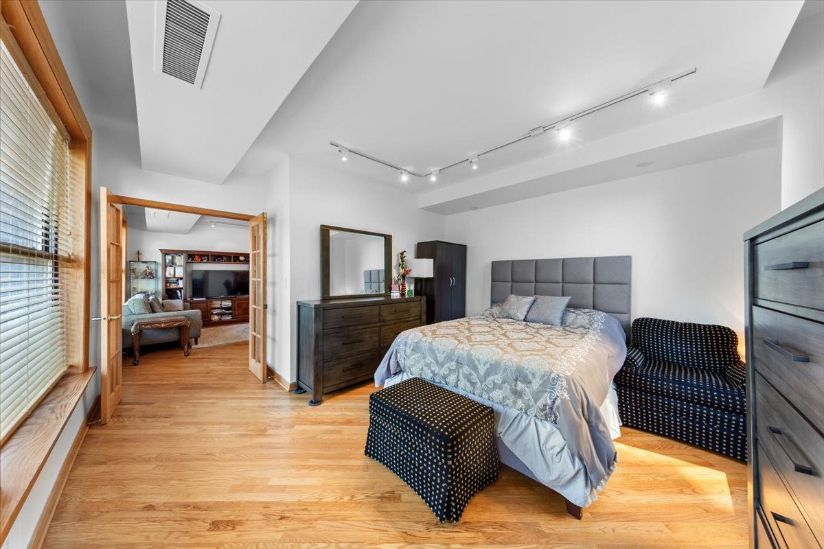 431 S Dearborn Street Unit: 1204