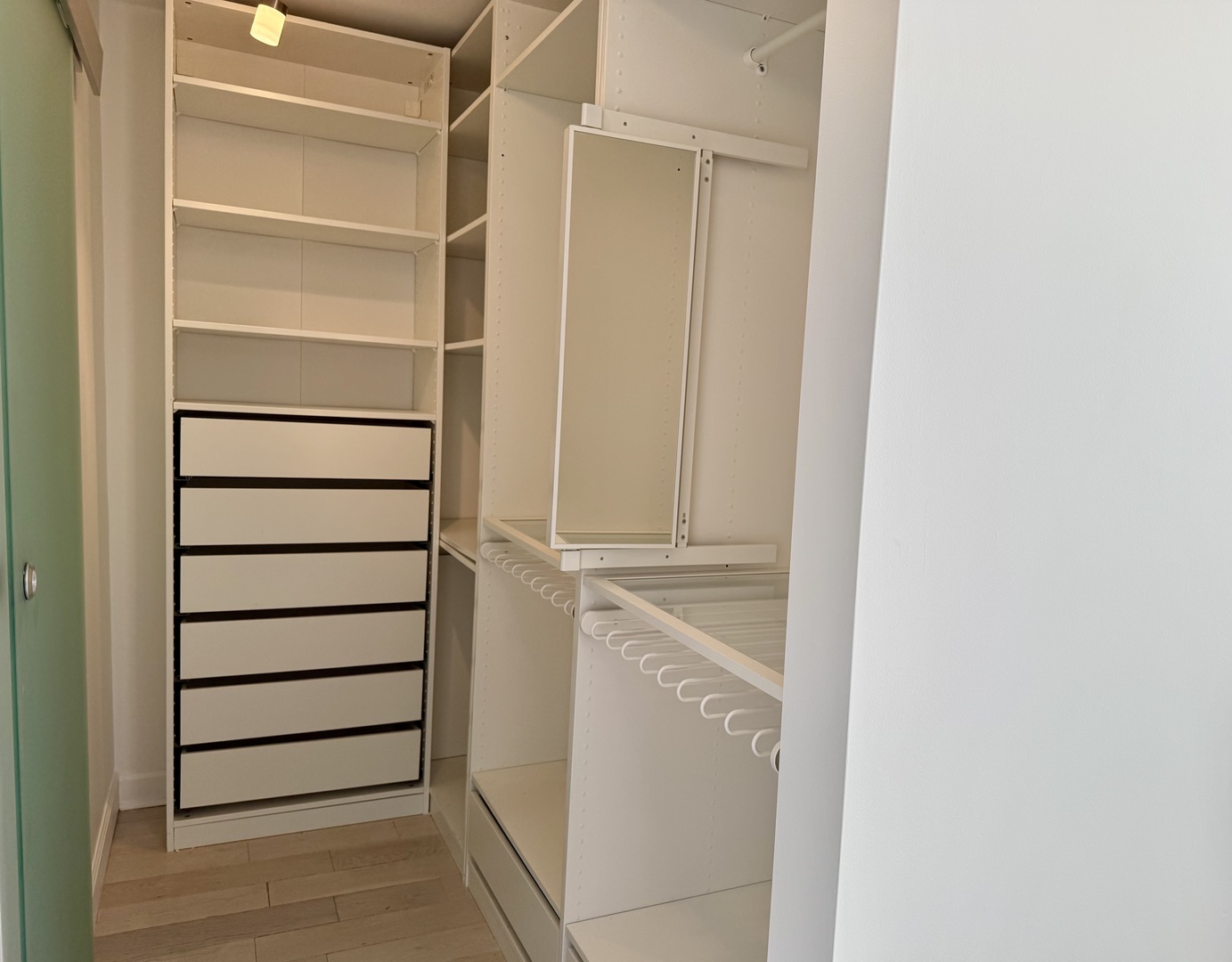 655 W IRVING PARK Road Unit: 5513