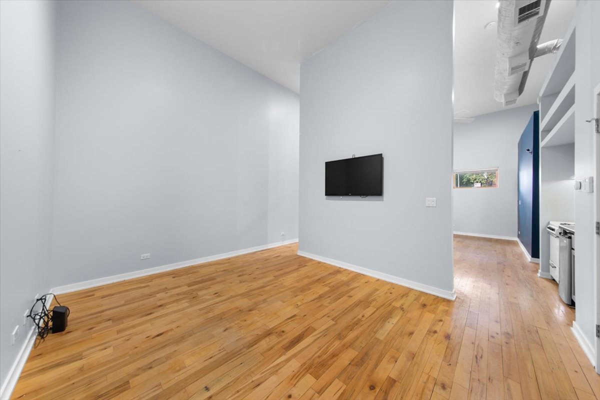 1024 W Fry Street Unit: 101