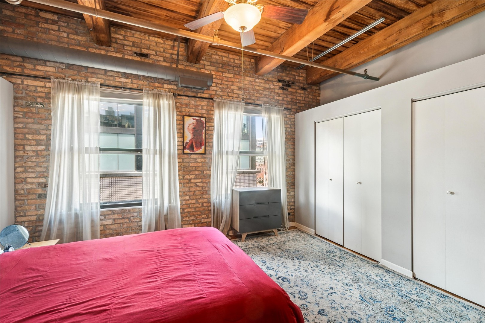225 W Huron Street Unit: 516