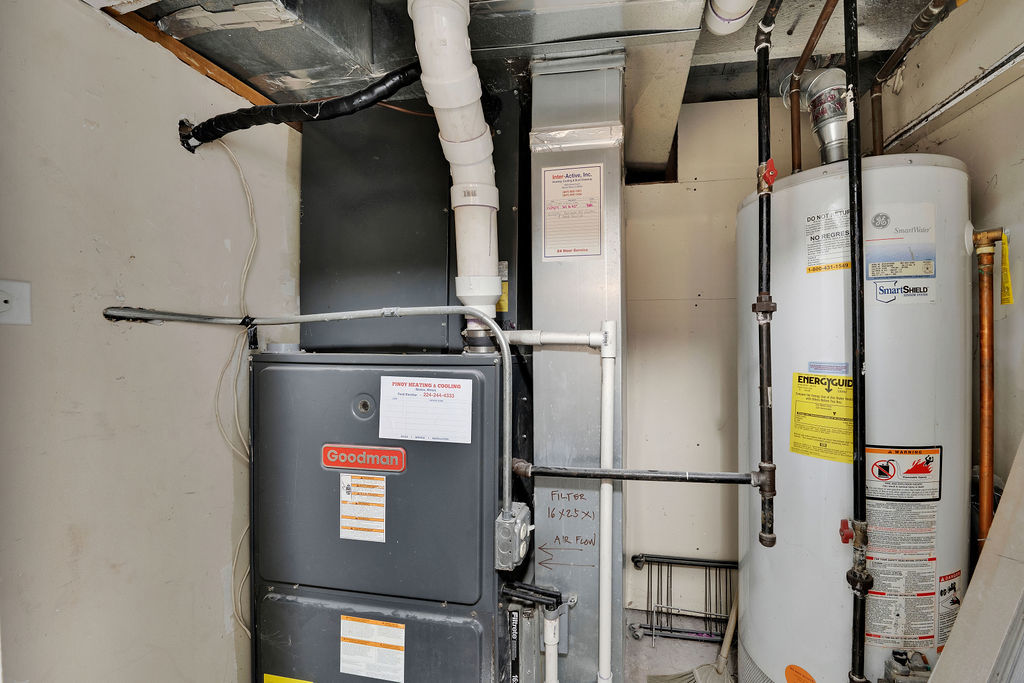 4328 N Kenneth Avenue