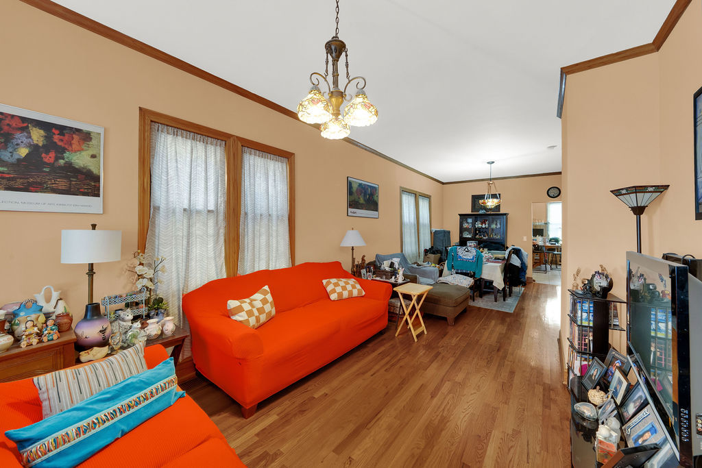 4328 N Kenneth Avenue