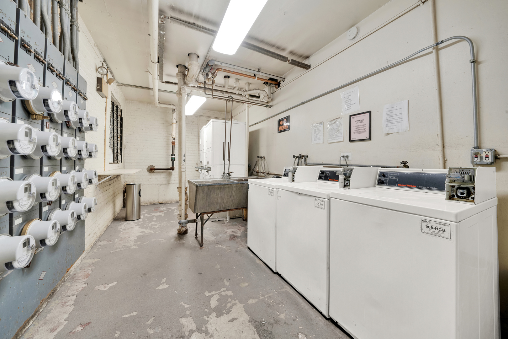 7120 N Sheridan Road Unit: 216