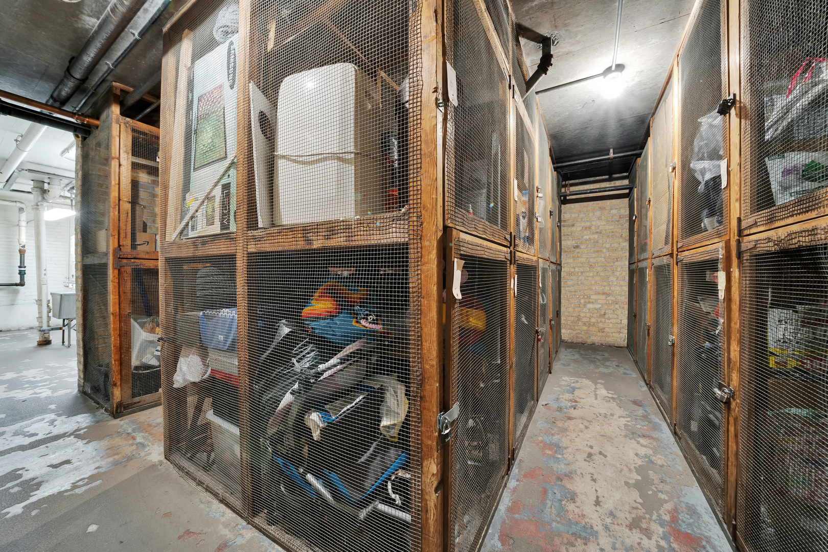 7120 N Sheridan Road Unit: 216