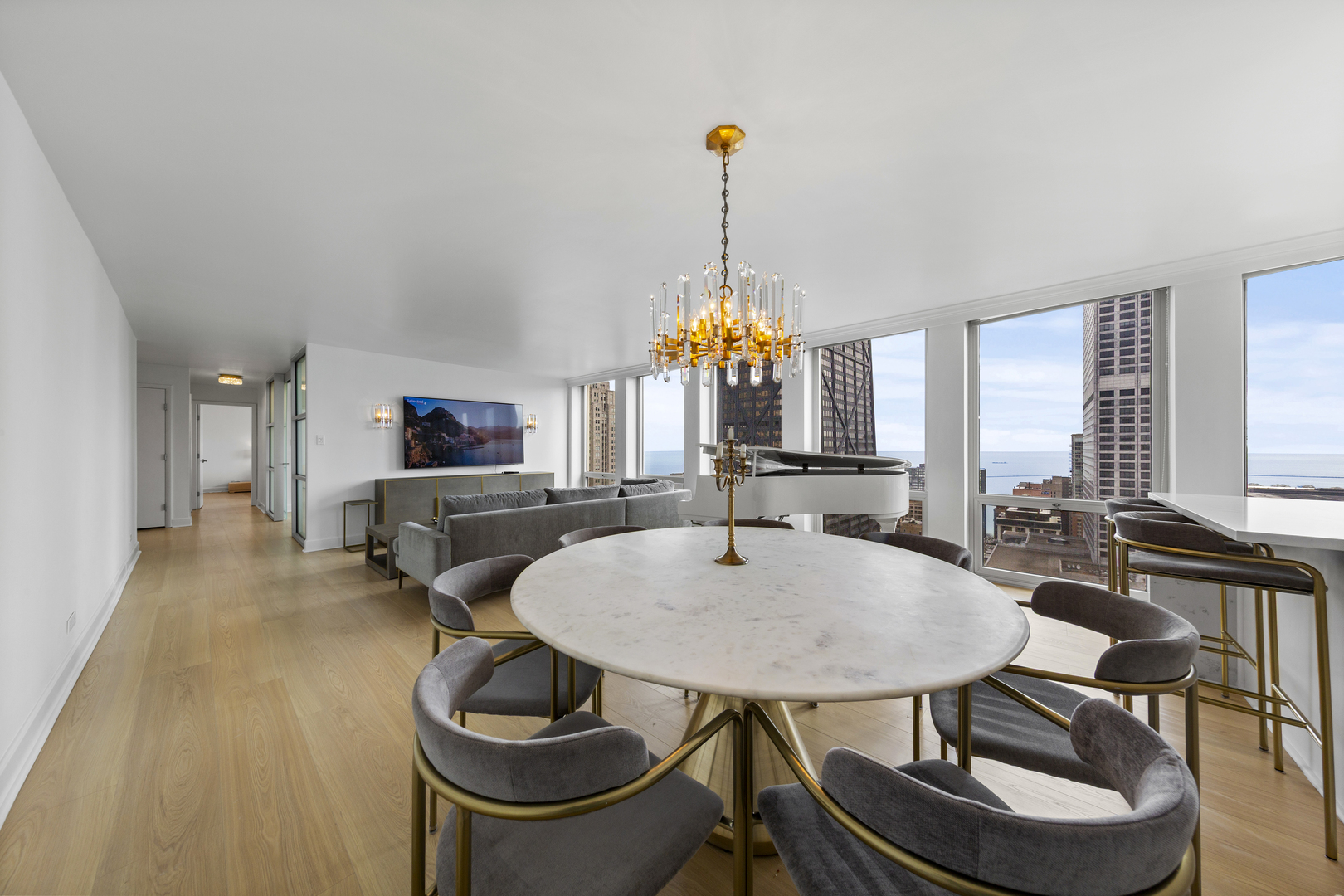 111 E Chestnut Street Unit: 38C