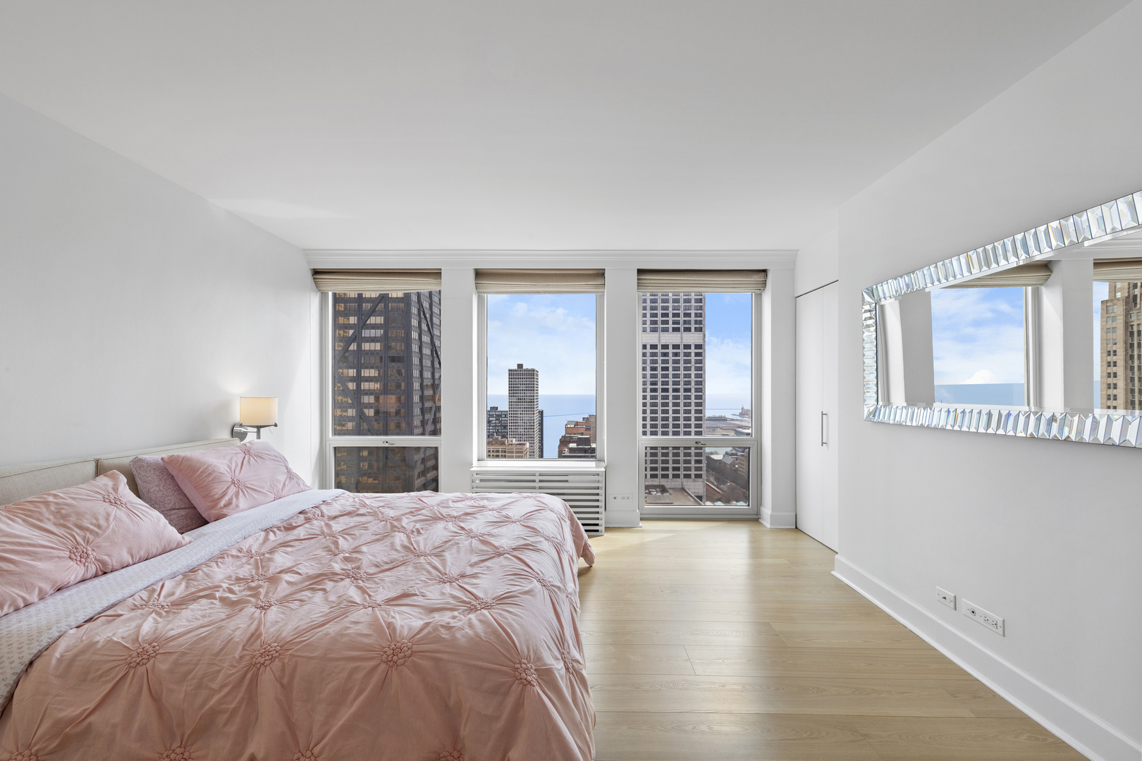 111 E Chestnut Street Unit: 38C