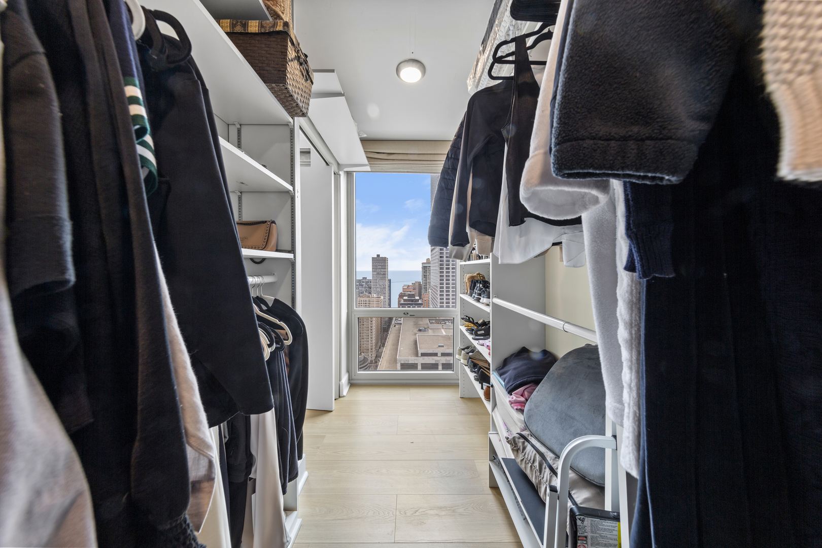 111 E Chestnut Street Unit: 38C