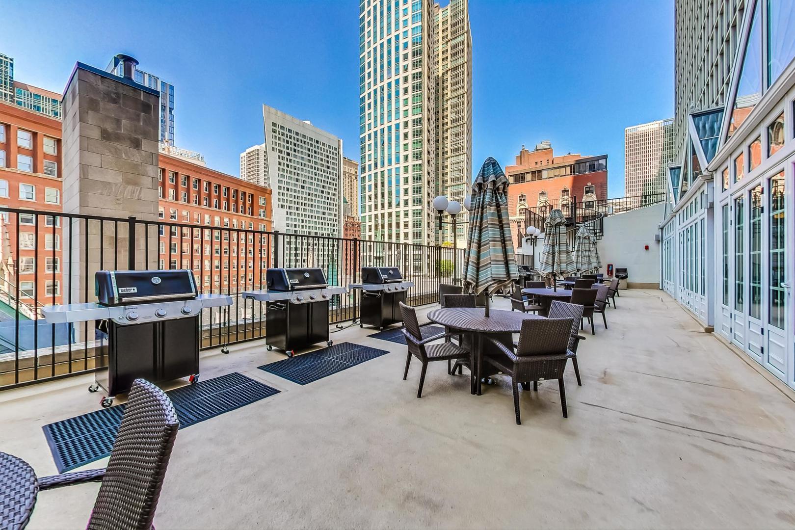 111 E Chestnut Street Unit: 38C