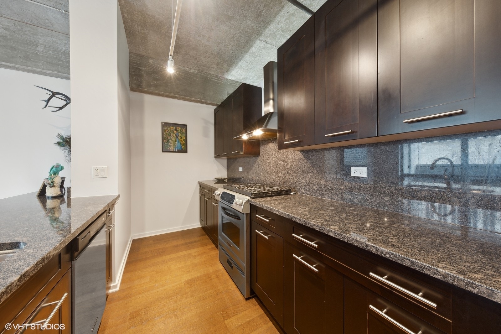 240 E Illinois Street Unit: 402