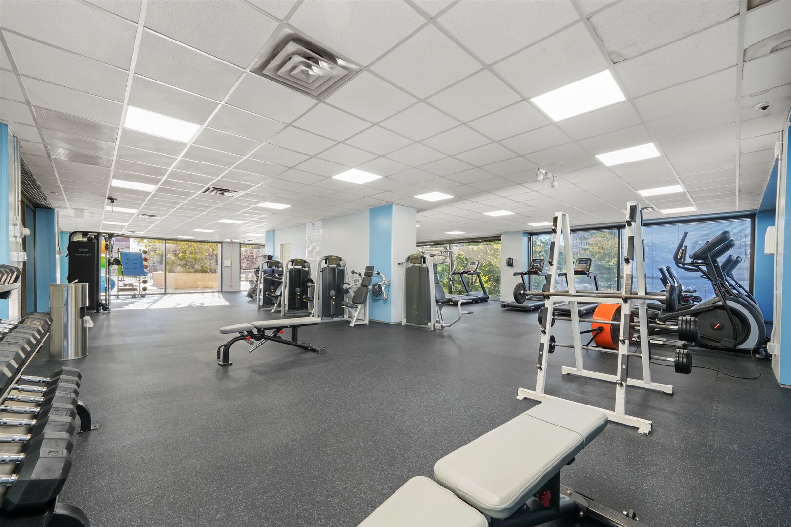 4343 N Clarendon Avenue Unit: 2210