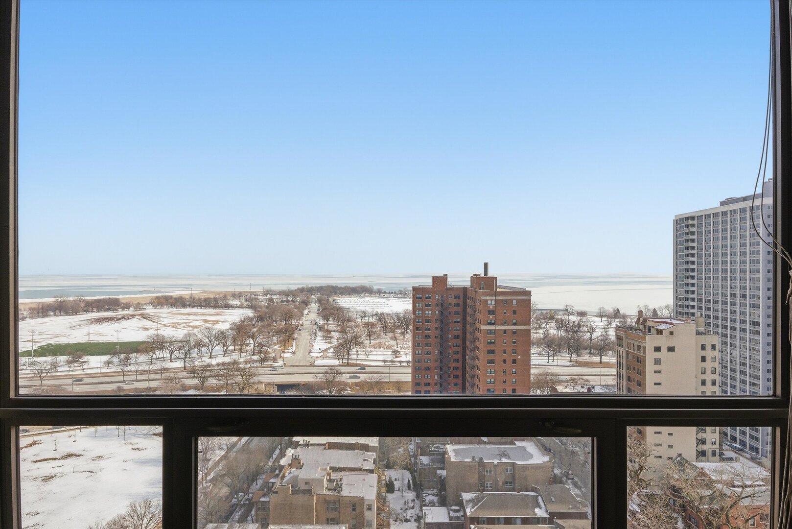 4343 N Clarendon Avenue Unit: 2210