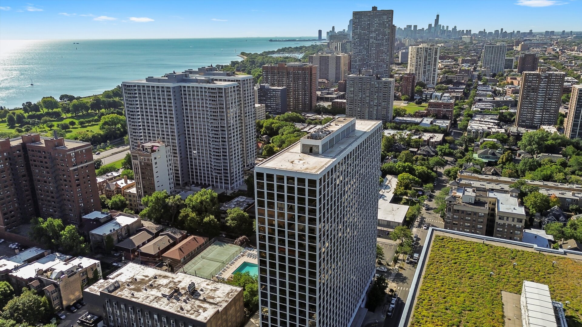 4343 N Clarendon Avenue Unit: 2210