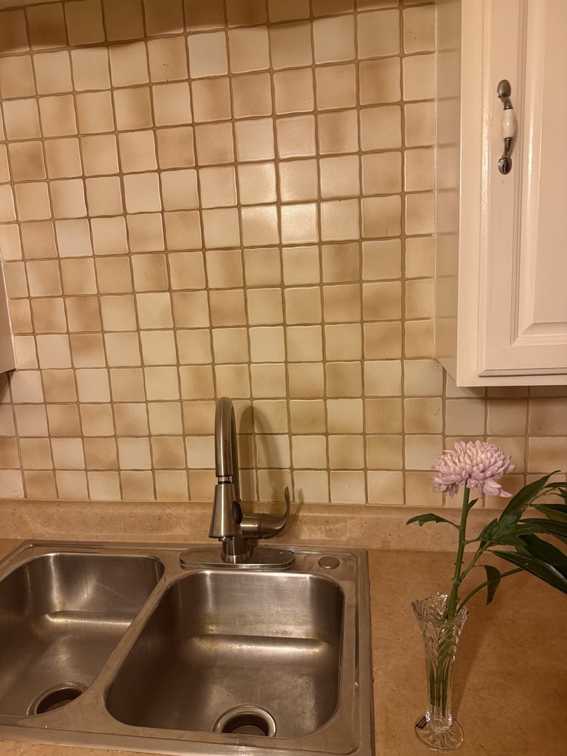5241 N East River Road Unit: 1C