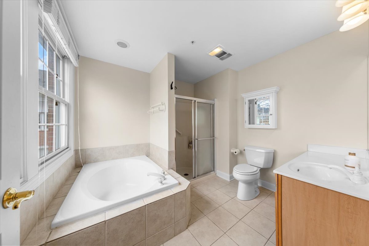 111 S 5th Avenue Unit: D