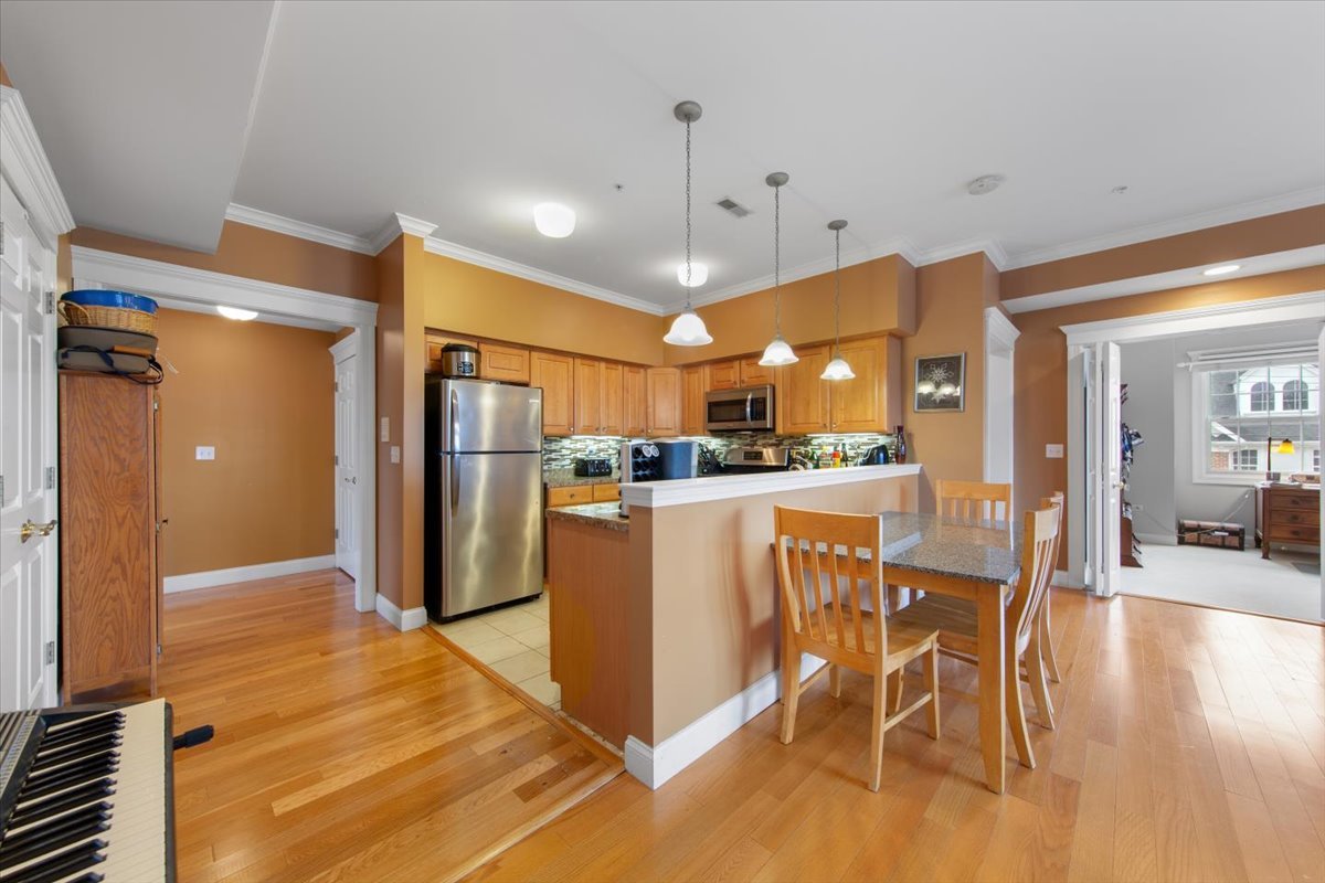 111 S 5th Avenue Unit: D