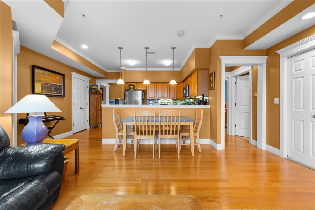 111 S 5th Avenue Unit: D