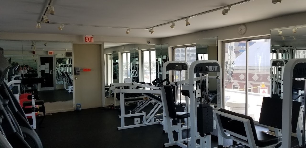 450 W Briar Place W Unit: 8M