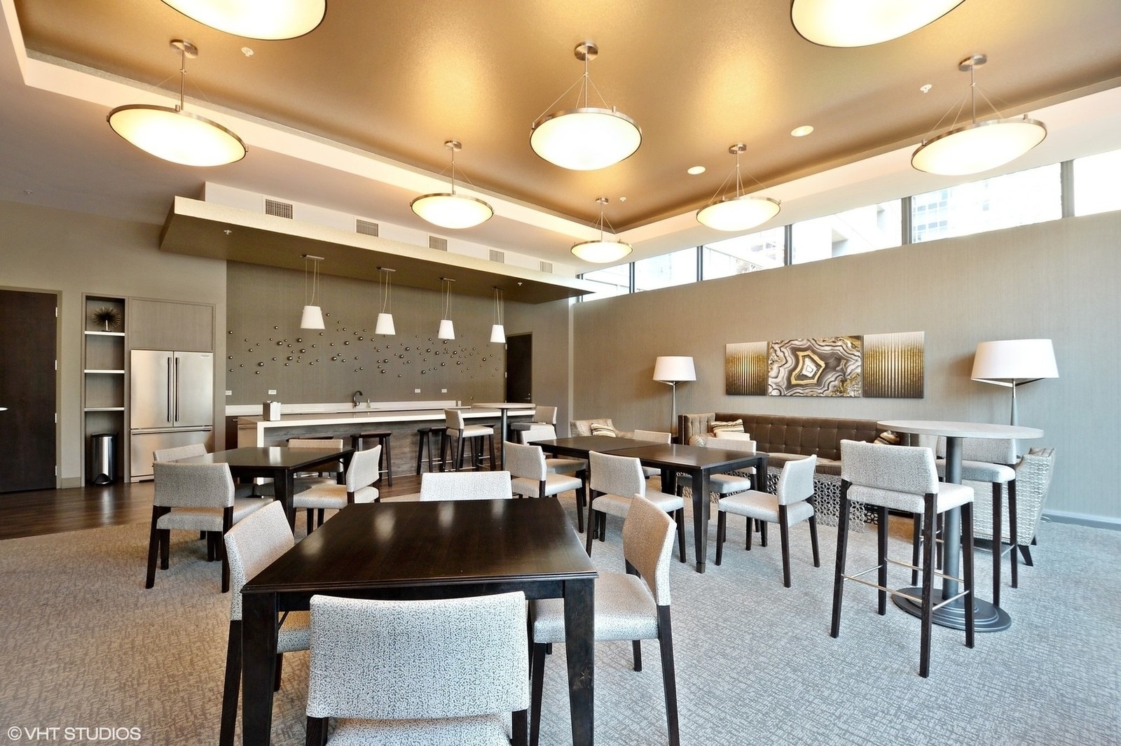 240 E Illinois Street Unit: 402